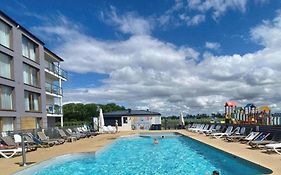 APARTAMENT BLUE II z basenem, Marynarska 10, Sarbinowo